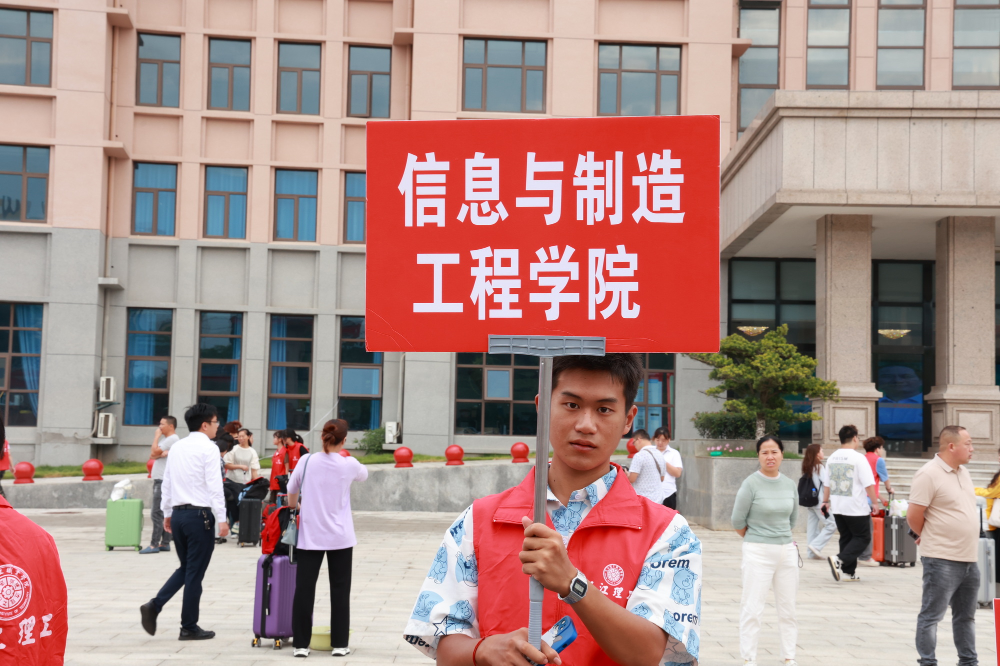 1693809117479821.jpg 1693809117479821.jpg