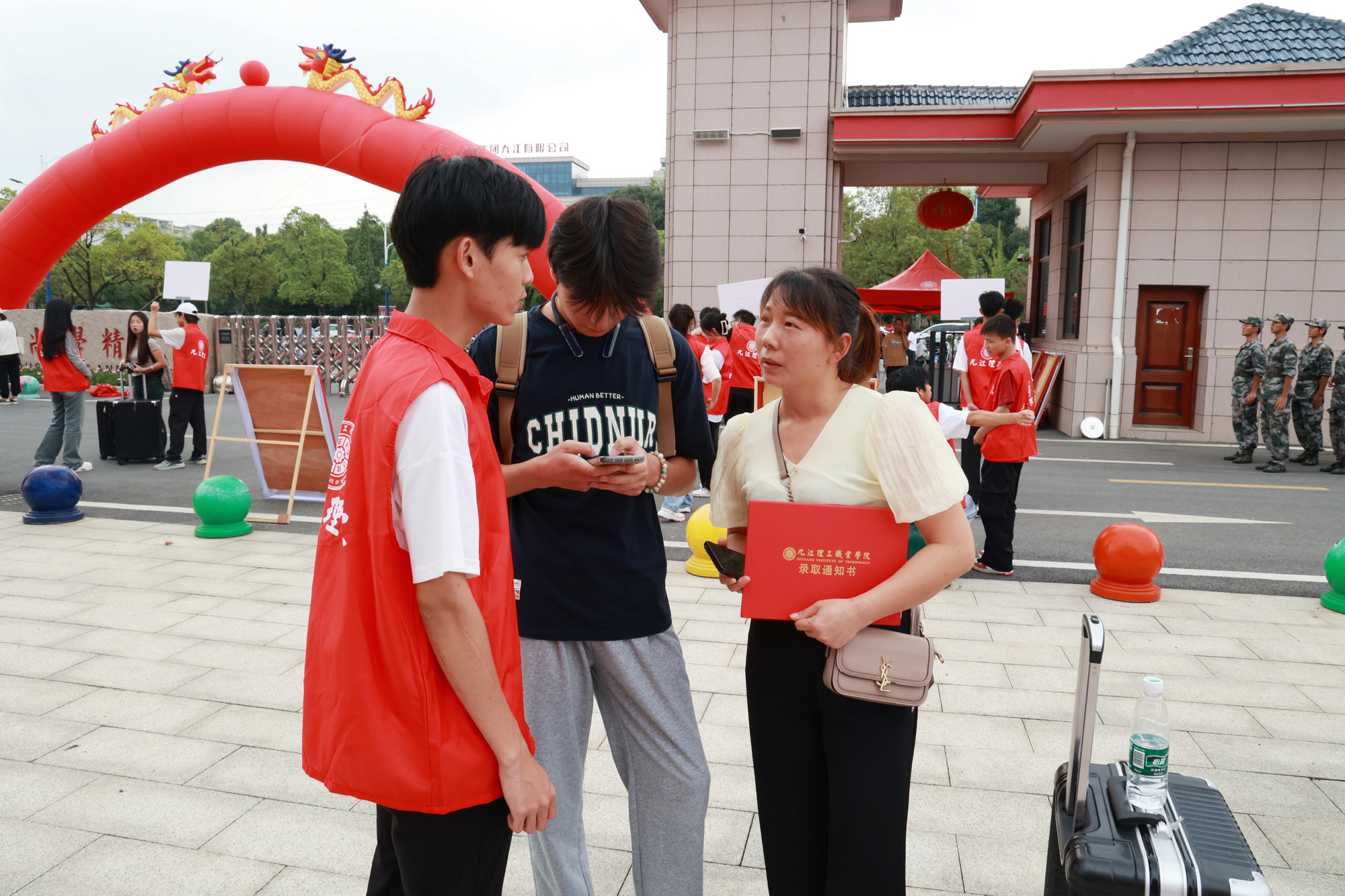 1693809310306404.jpg 1693809310306404.jpg