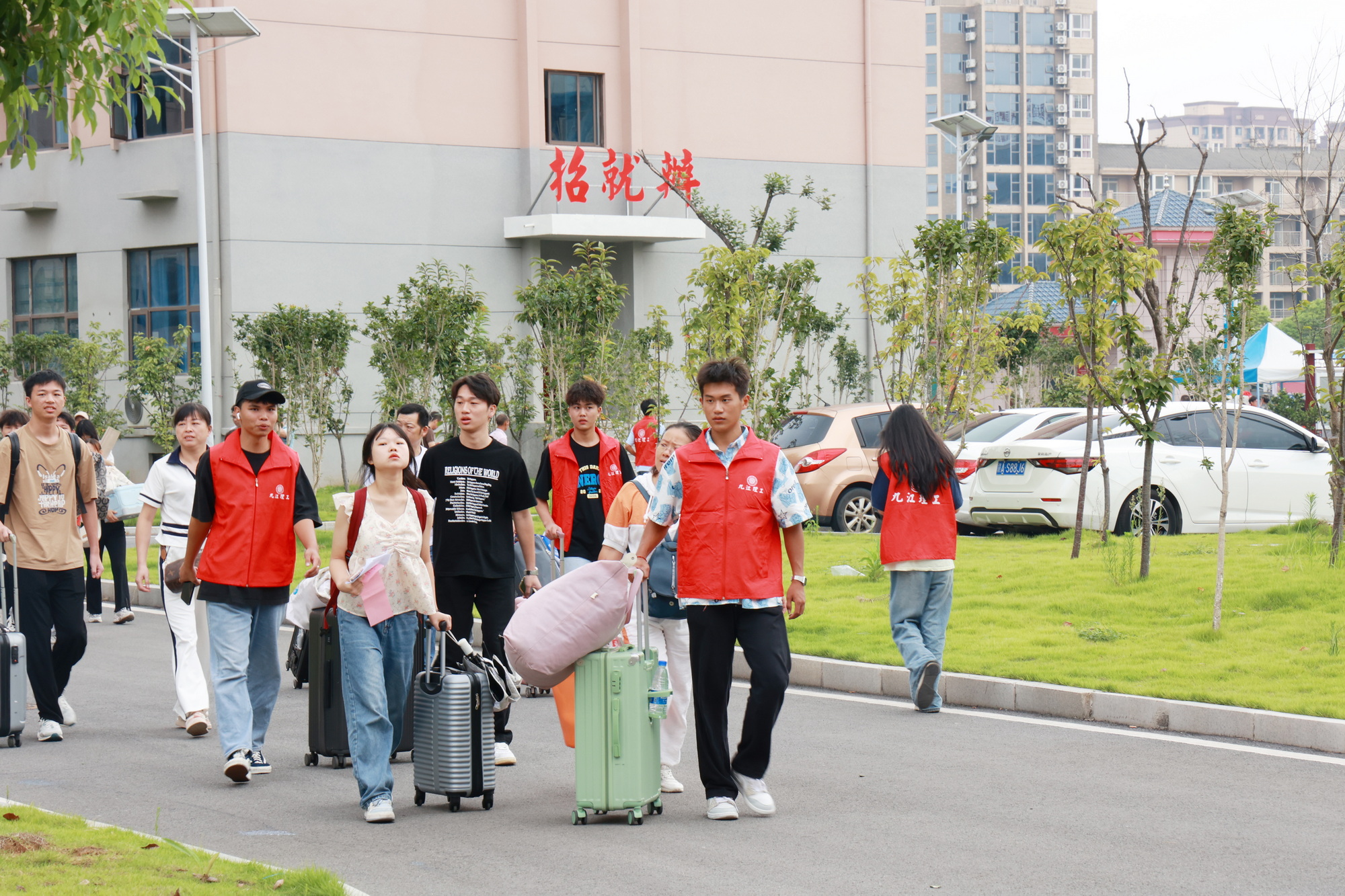 1693809358336368.jpg 1693809358336368.jpg