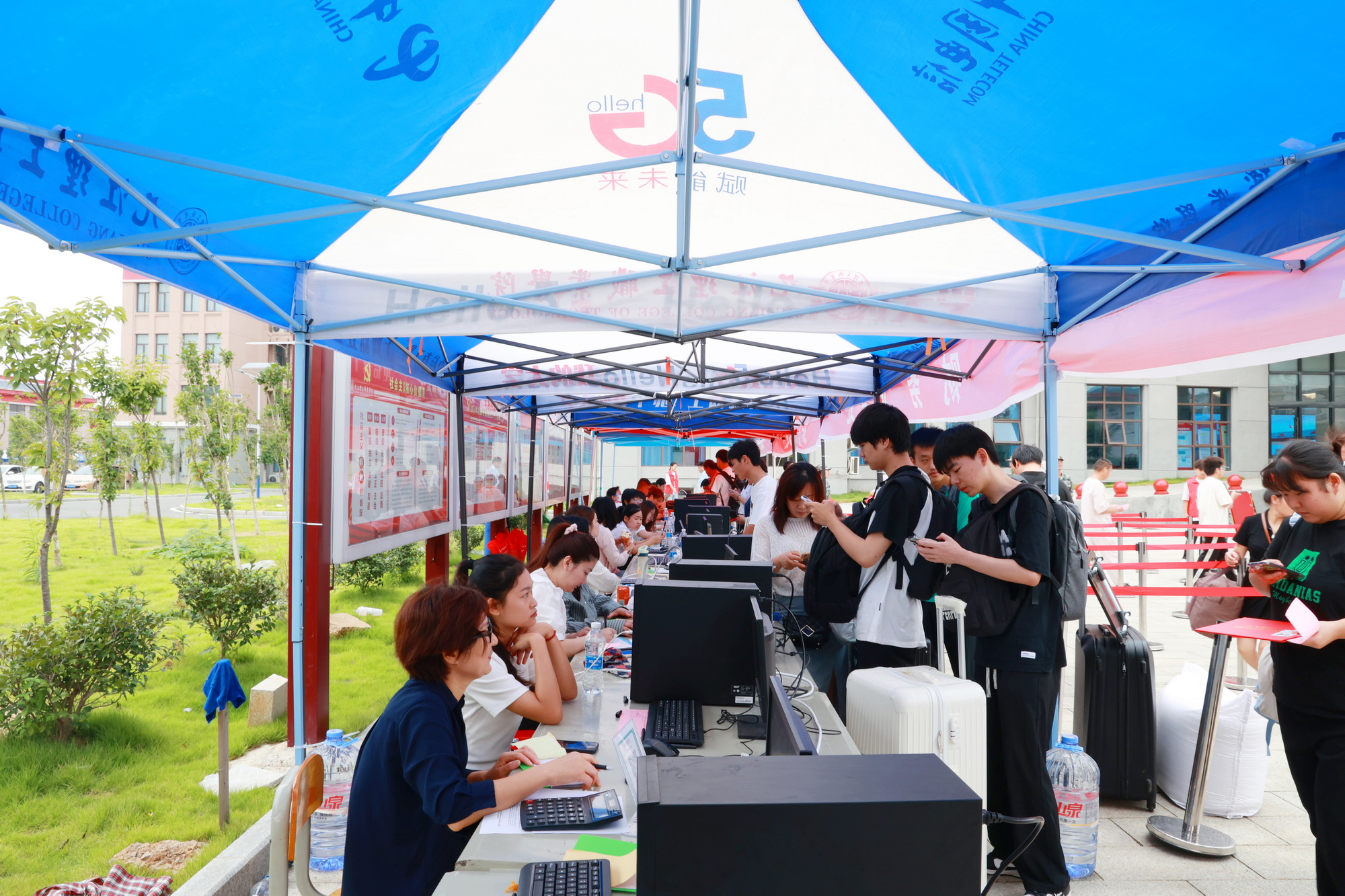 1693809569496575.jpg 1693809569496575.jpg