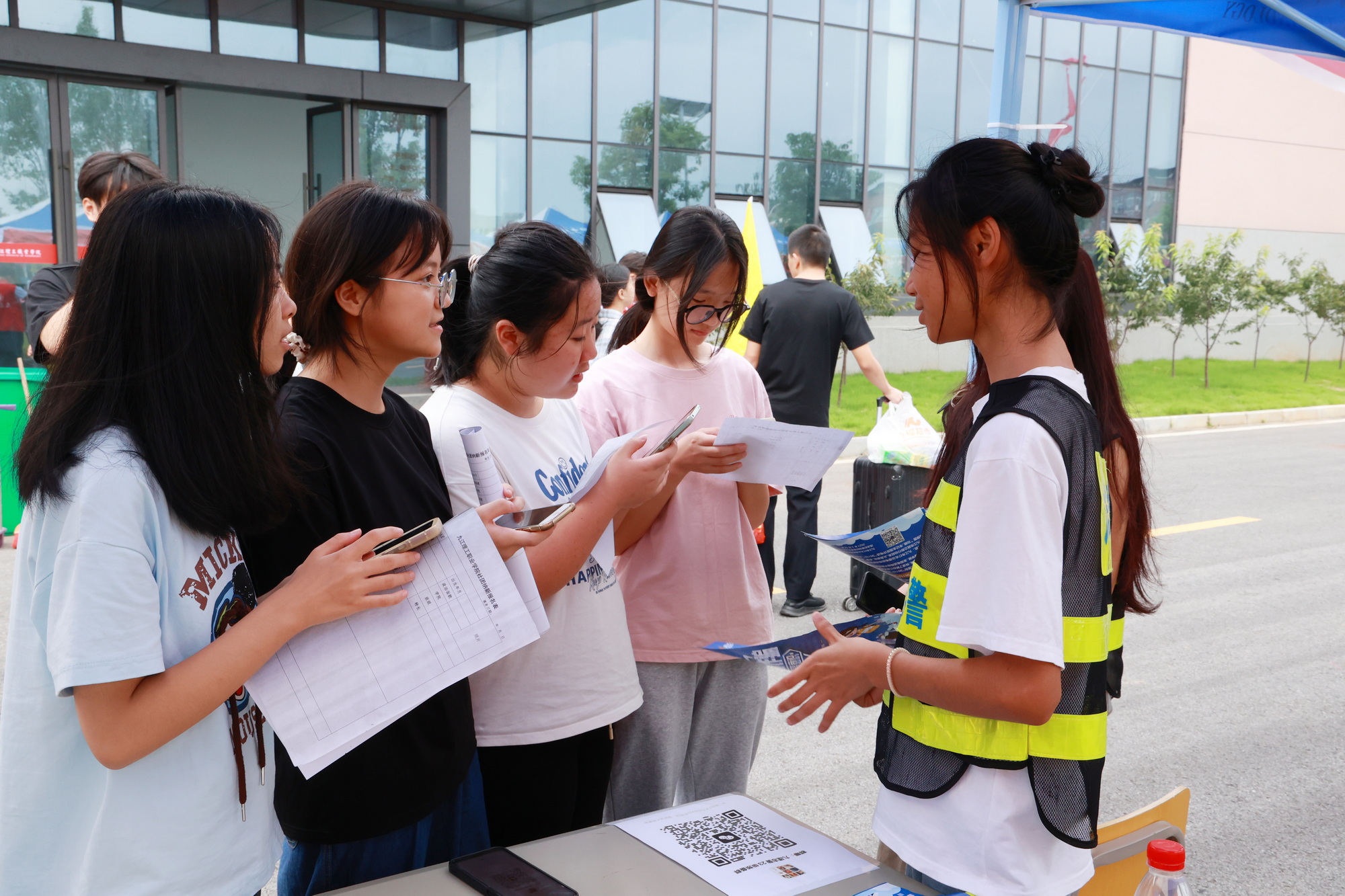 1693809618339677.jpg 1693809618339677.jpg