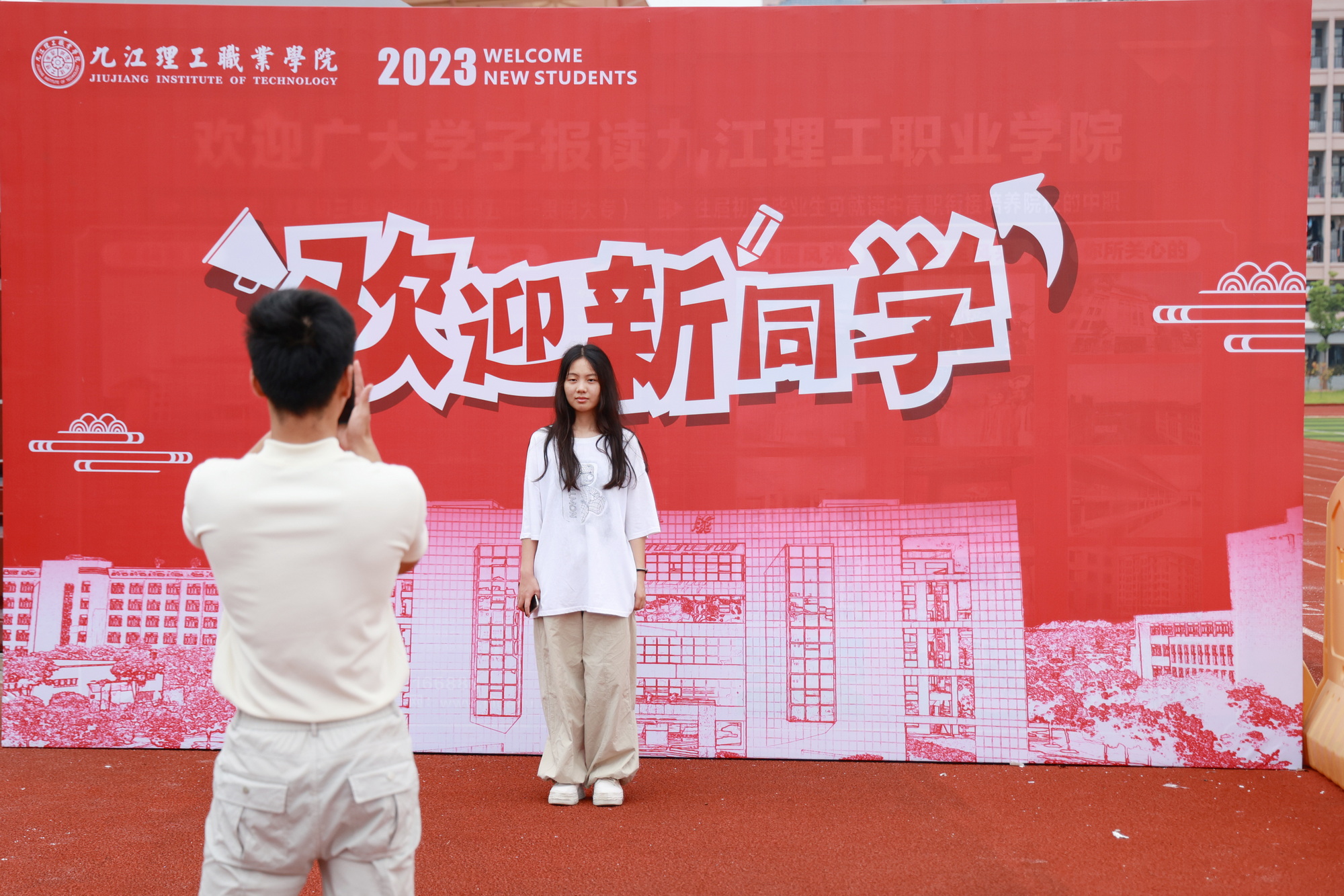 1693809673466753.jpg 1693809673466753.jpg