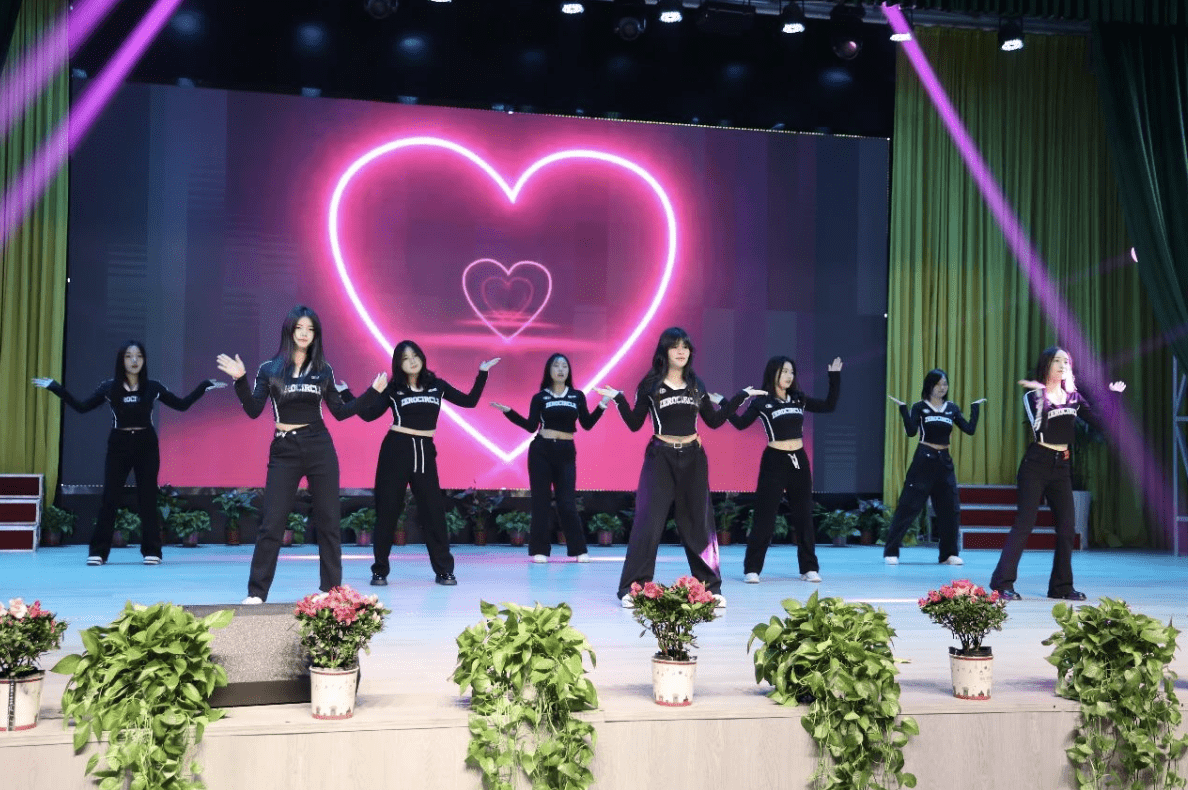 1704186579113025.png 1704186579113025.png