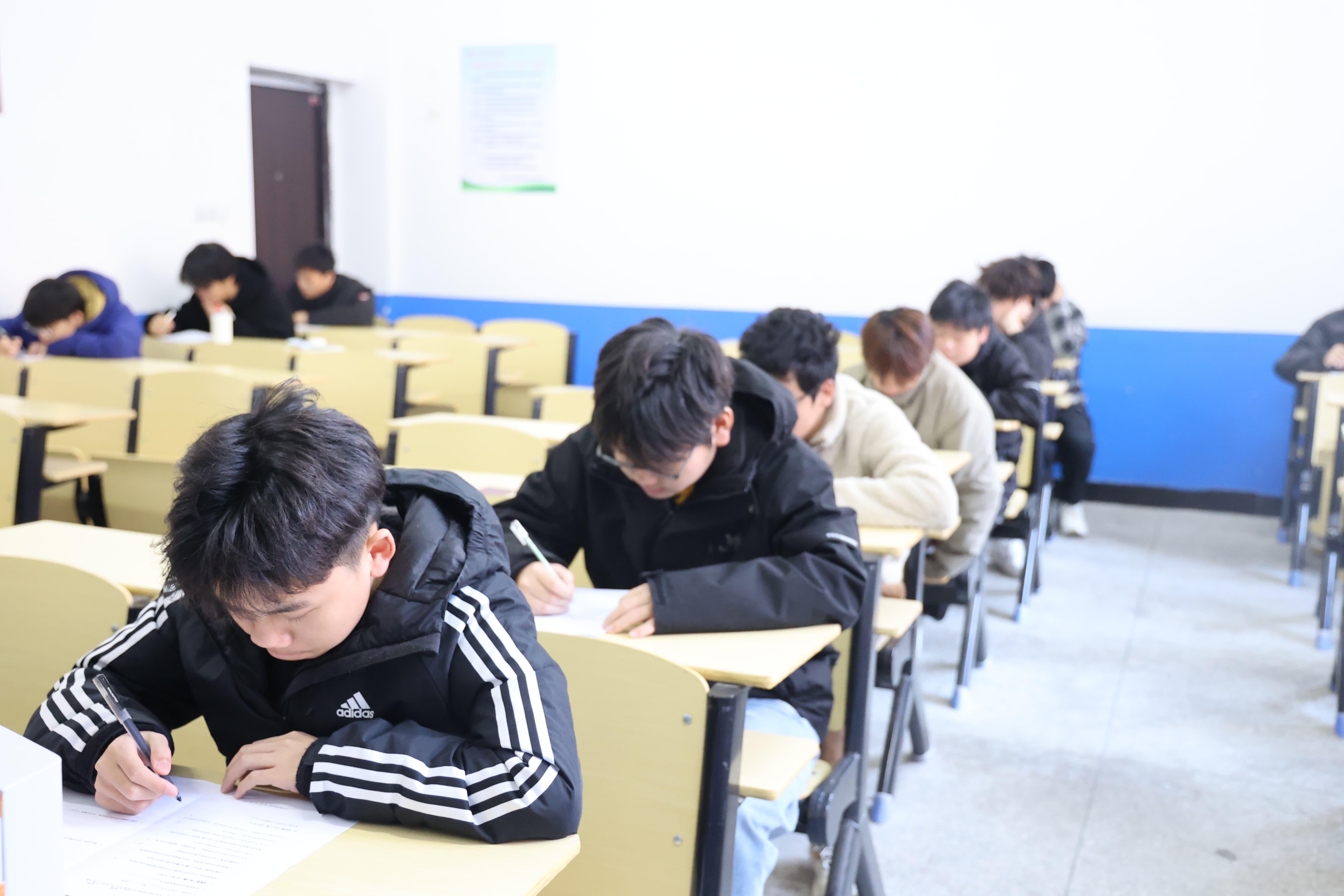 1705482073353130.jpg 1705482073353130.jpg