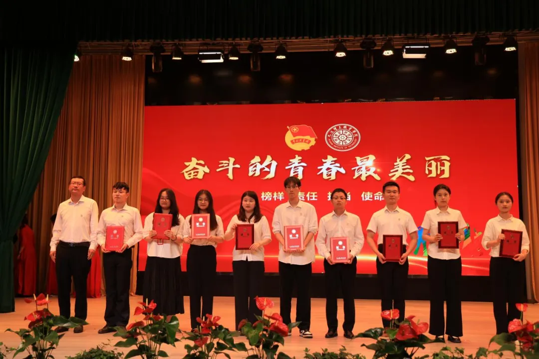 1714698973933621.png 1714698973933621.png